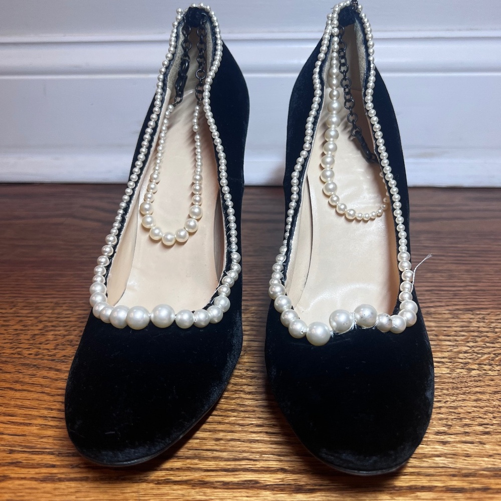 Jean Paul Gaultier Velvet Beaded Accents Pumps